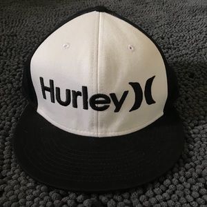 Men’s Hurley Snap back hat.